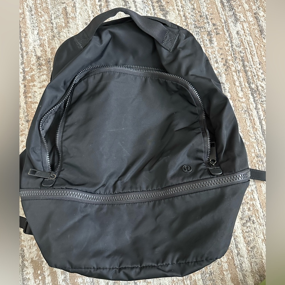 COPY - Black lululemon backpack
